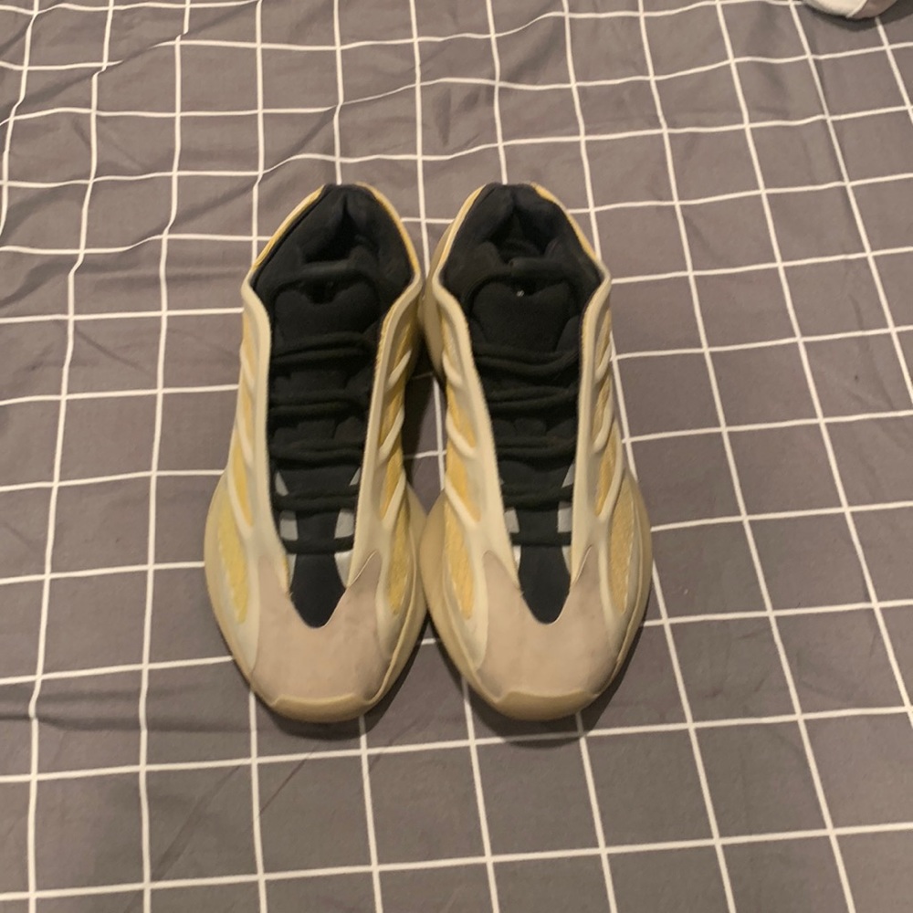 I am selling shoes honestly just trying to make a hustle as a kid